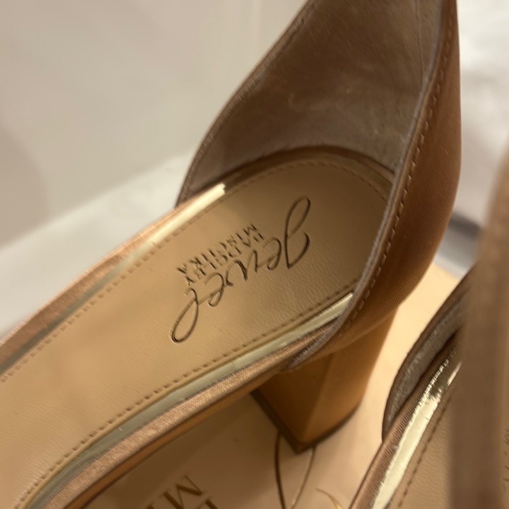 Badgley Mischka Gold Stiletto Heels with Strappy Design - Picture 2 of 4
